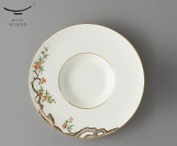 永丰源夫人瓷石榴家园宽边圆盘:东方美学典范,精致摆盘提升餐桌格调,开启优雅用餐新境界